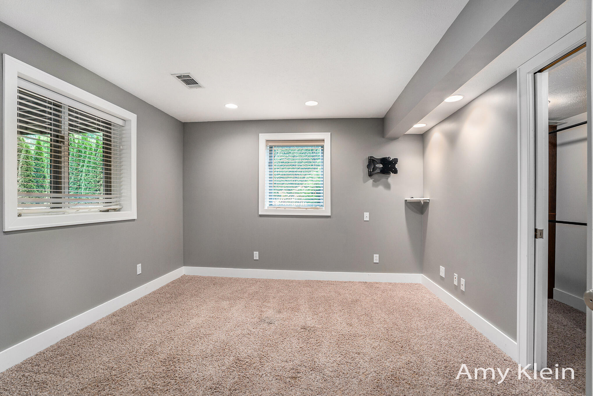 1657 North Bay Drive