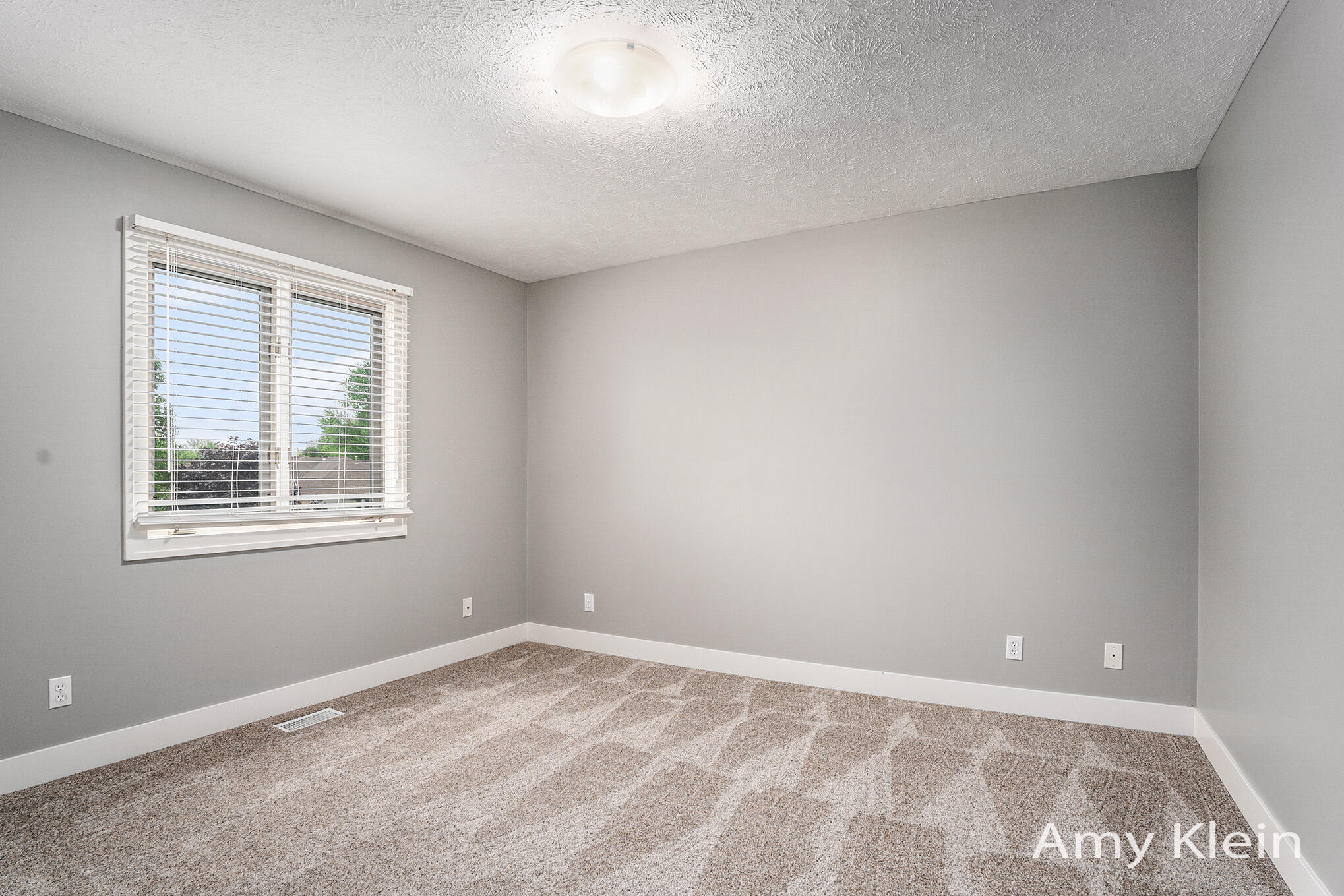 1657 North Bay Drive