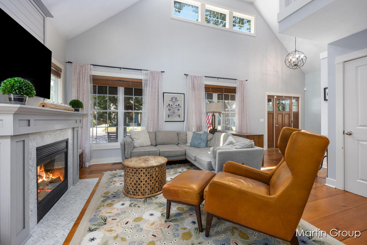 1571 Wealthy Street SE