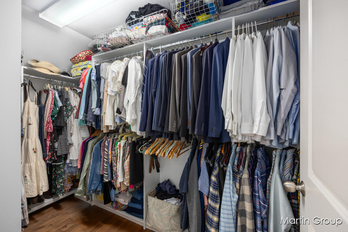 1571 Wealthy Street SE