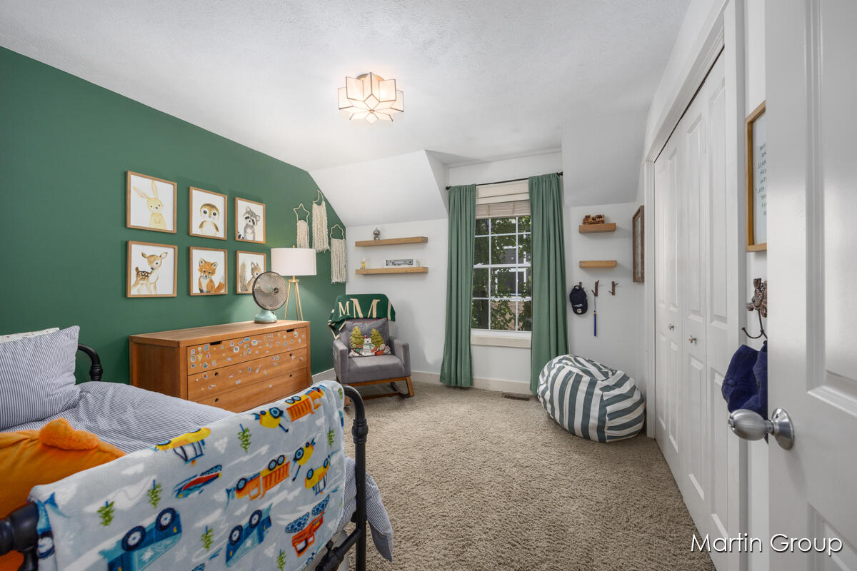 1571 Wealthy Street SE