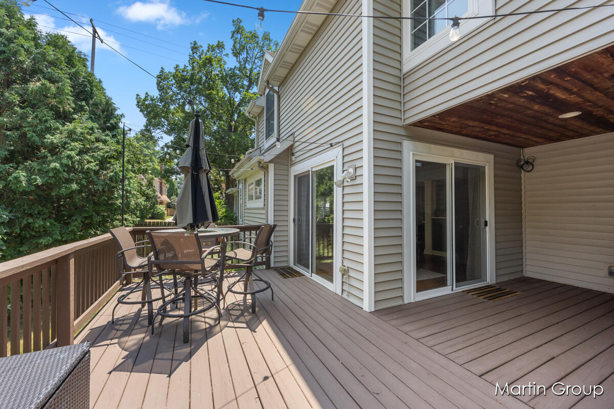 1571 Wealthy Street SE