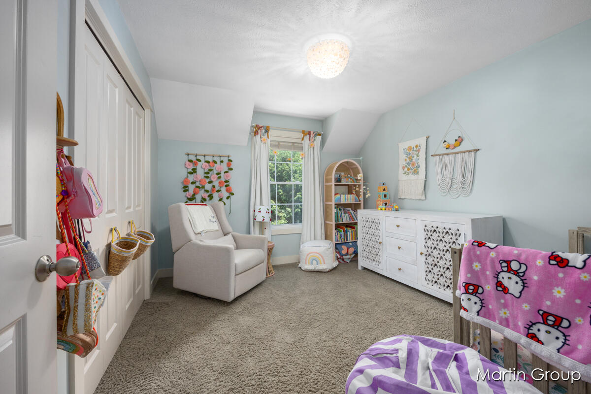 1571 Wealthy Street SE