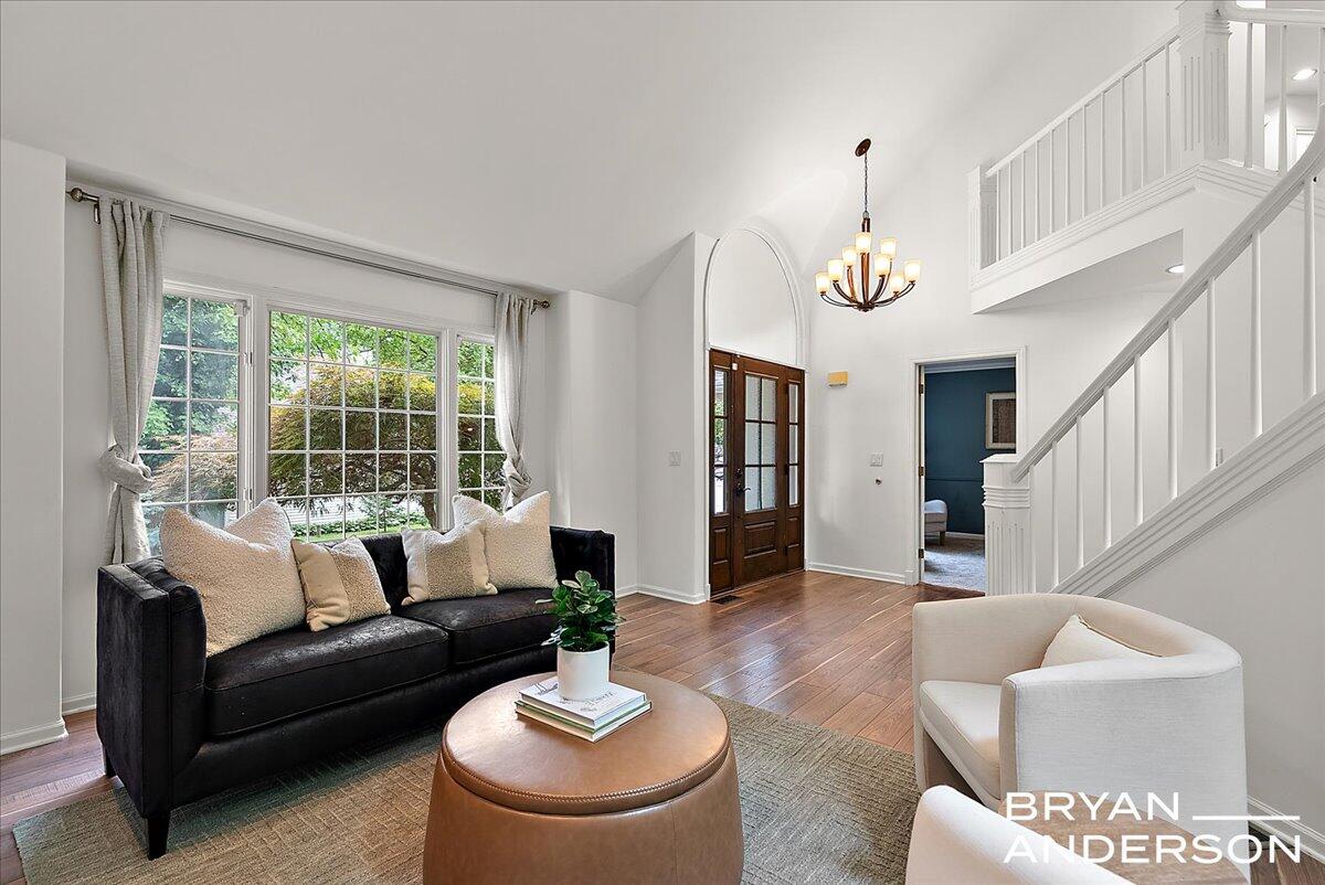 1111 Lasalette Drive SE
