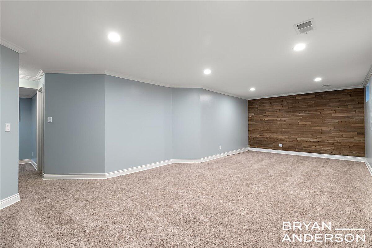1111 Lasalette Drive SE