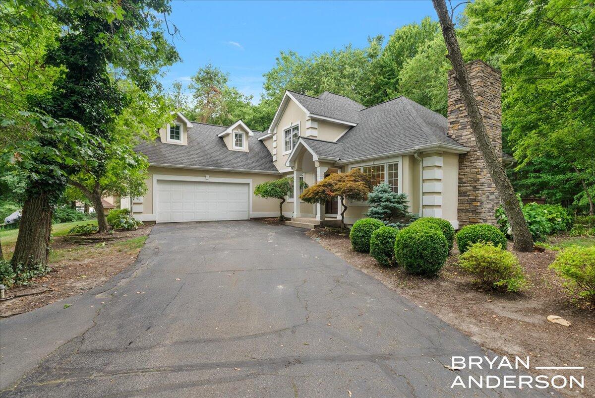 1111 Lasalette Drive SE