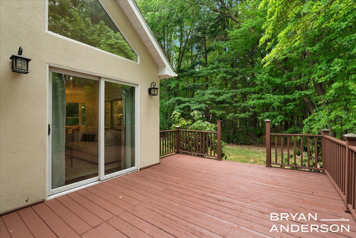 1111 Lasalette Drive SE