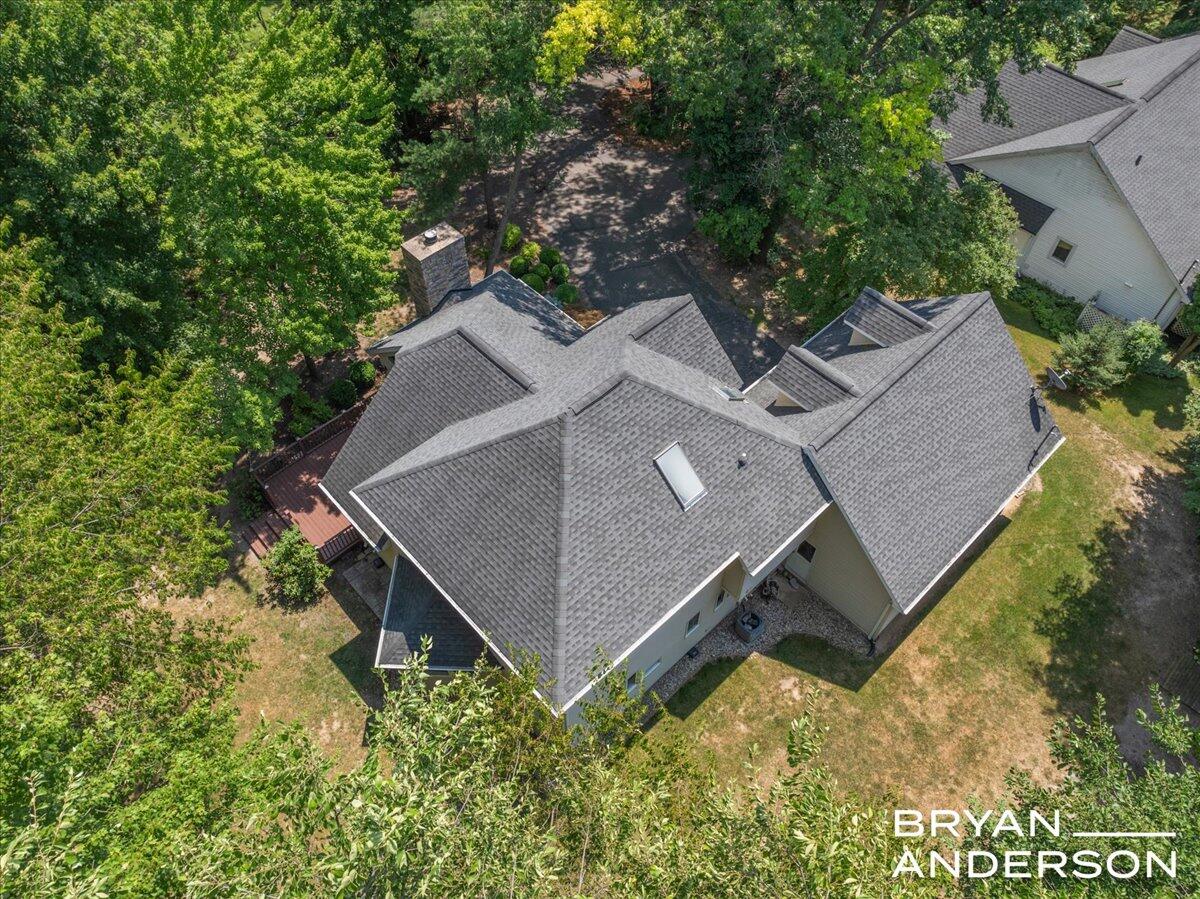 1111 Lasalette Drive SE