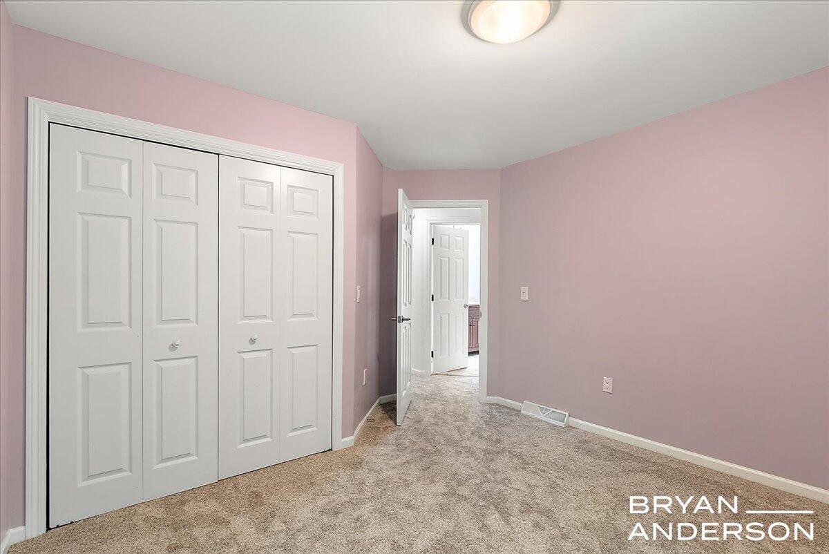 1111 Lasalette Drive SE
