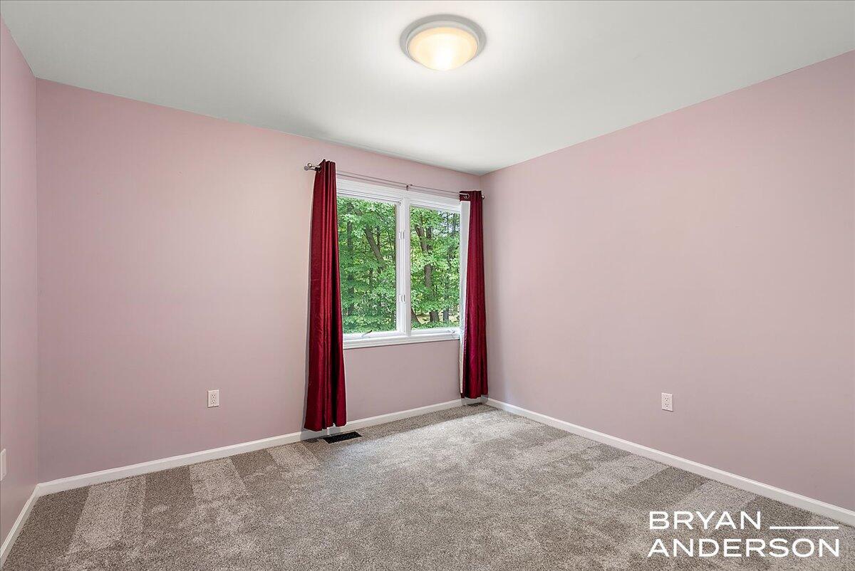 1111 Lasalette Drive SE