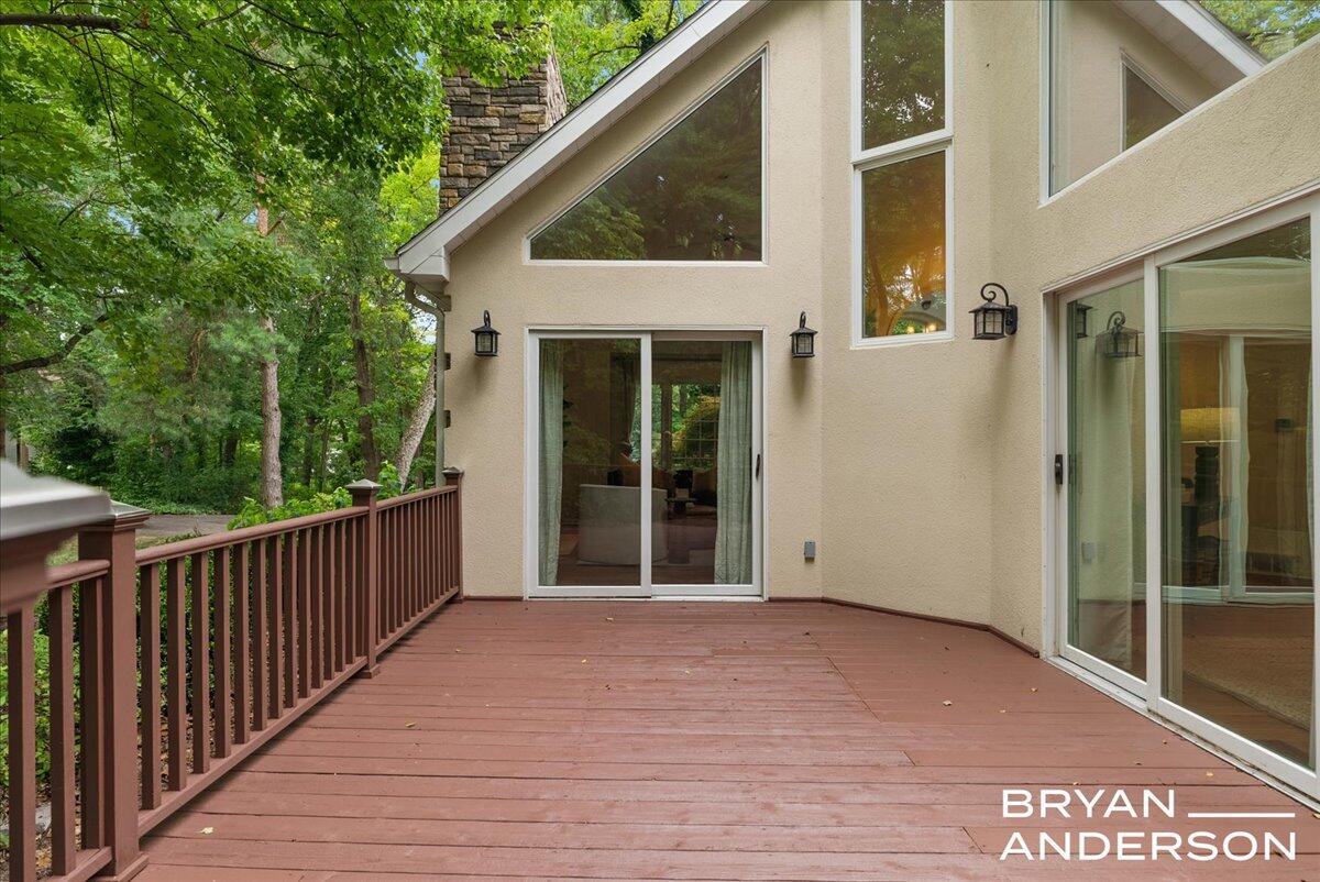 1111 Lasalette Drive SE