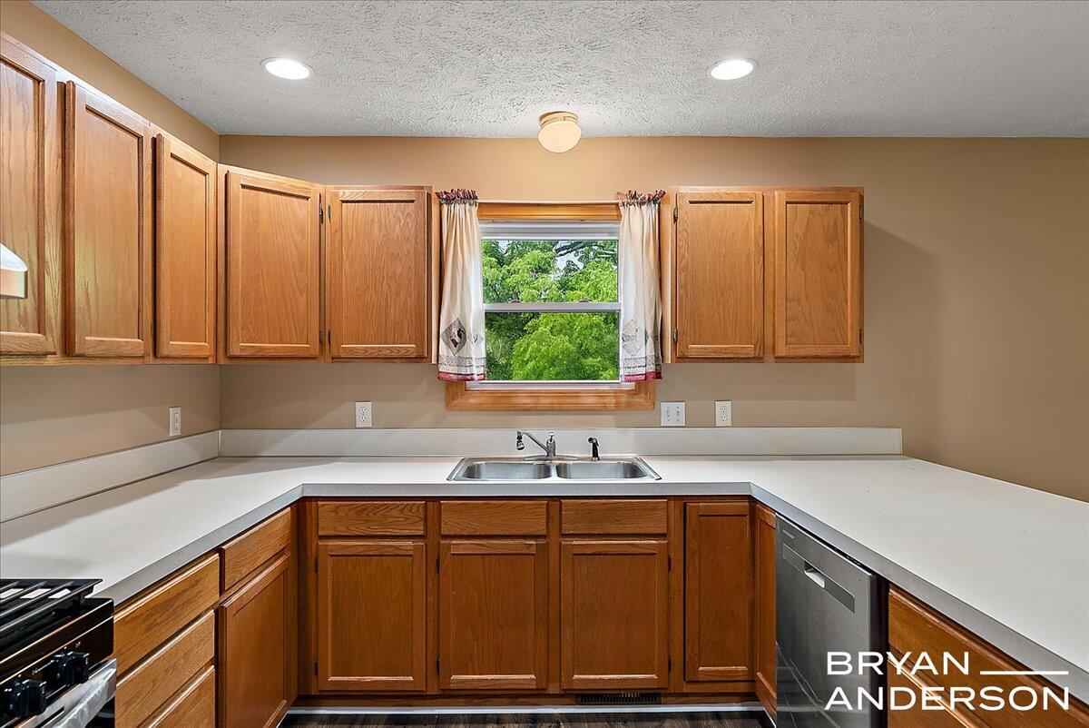 5153 Breezefield SE