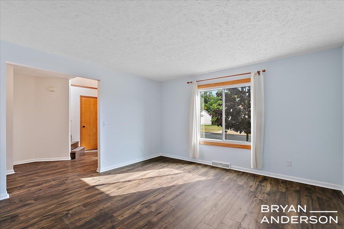 5153 Breezefield SE