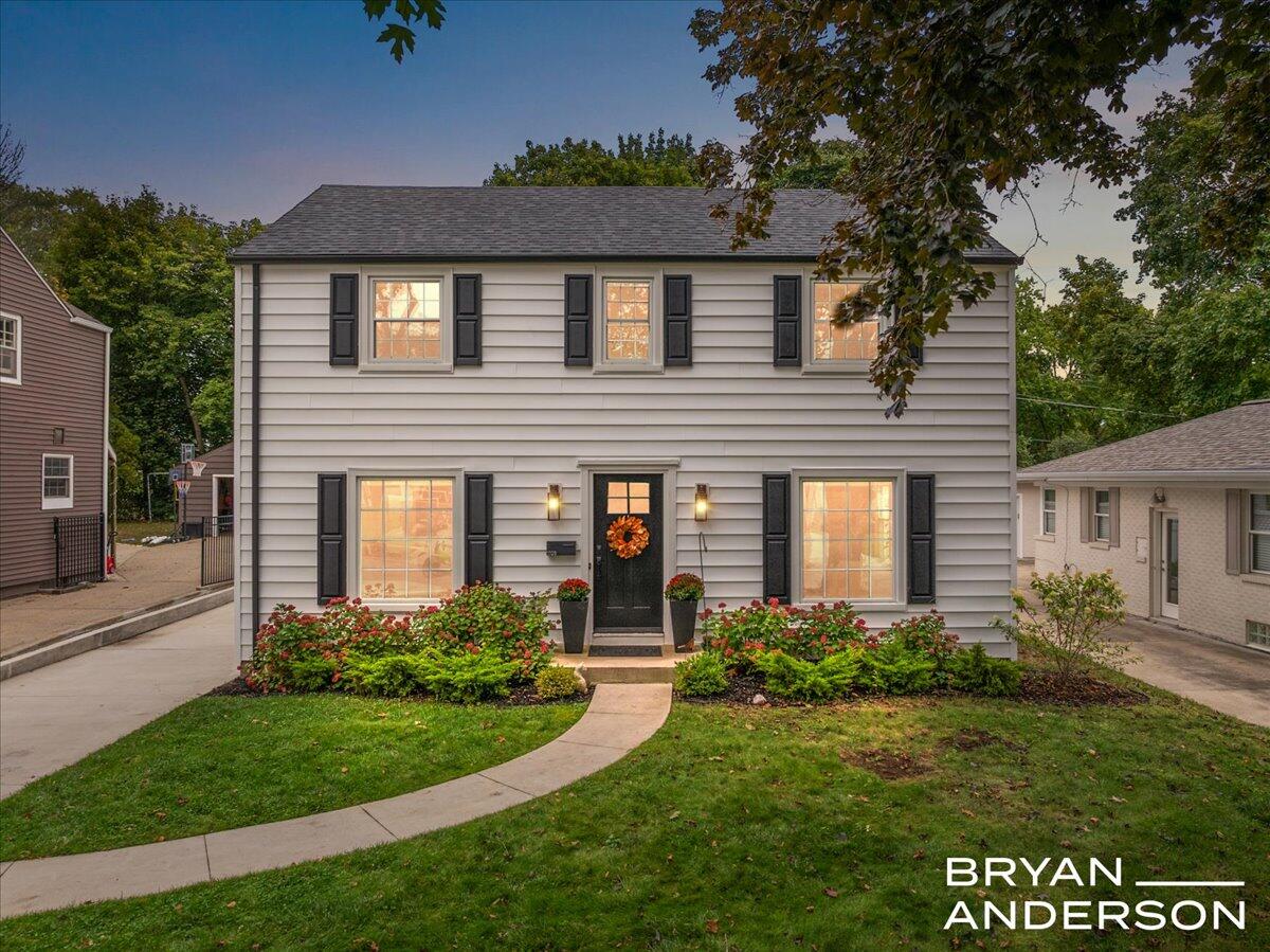 1028 Pinecrest Avenue SE