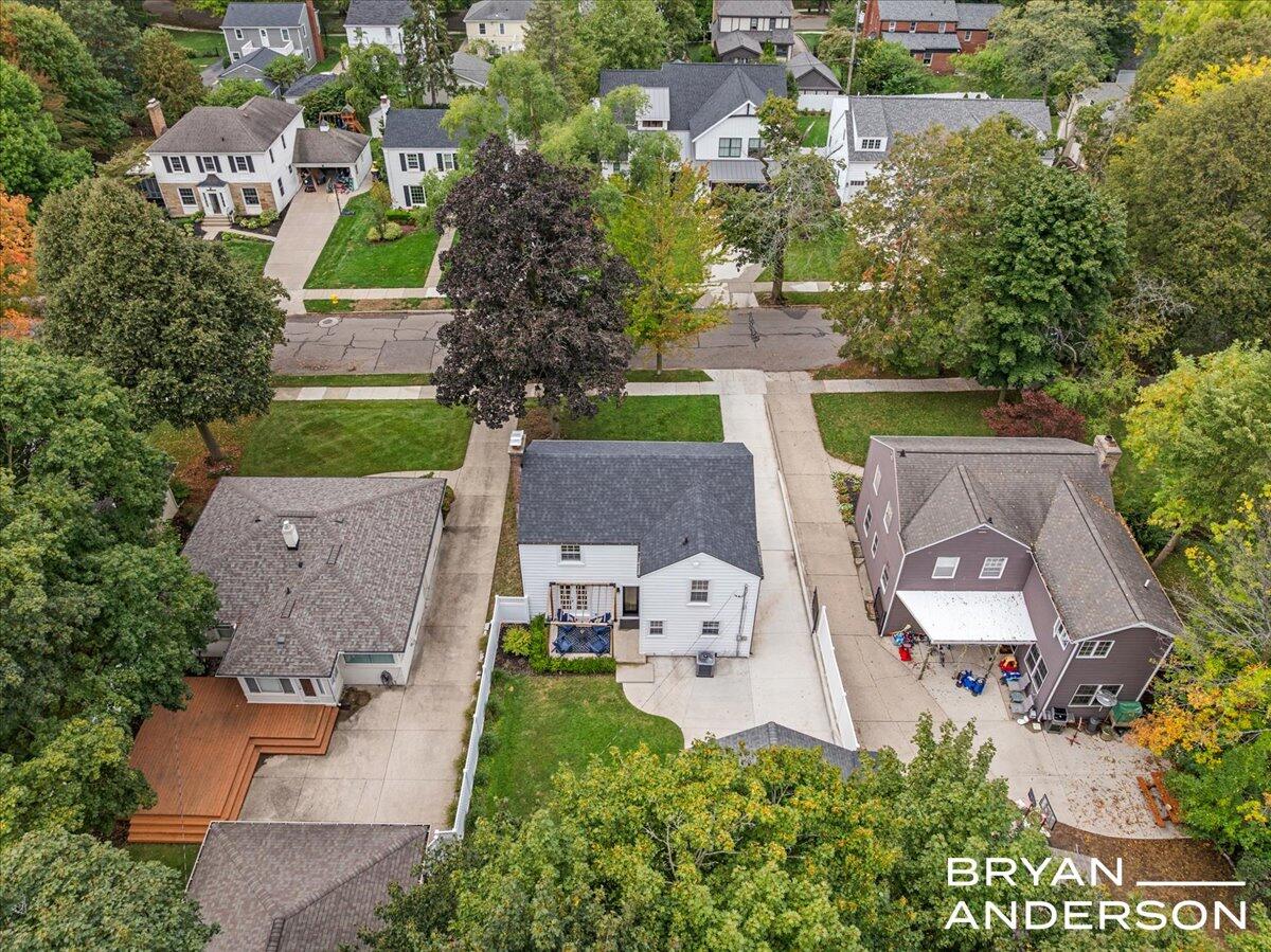 1028 Pinecrest Avenue SE
