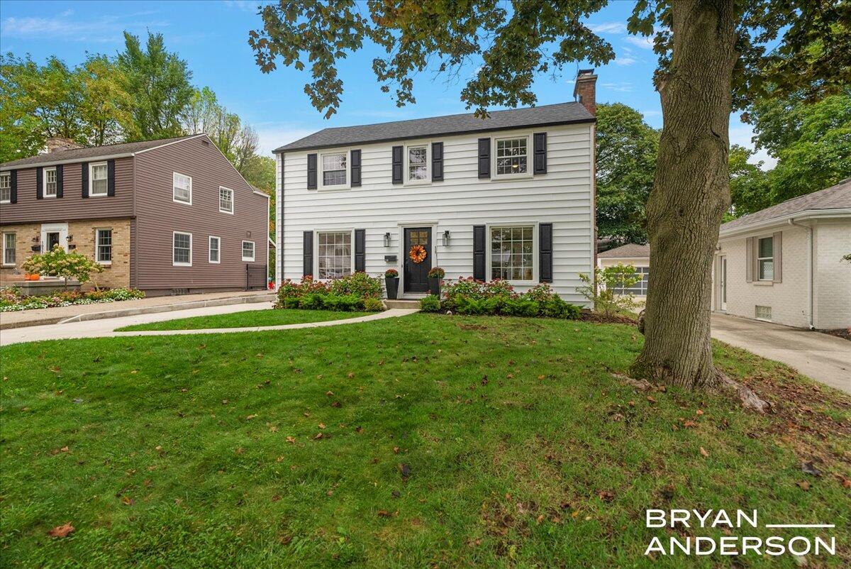1028 Pinecrest Avenue SE