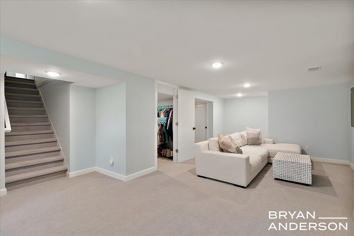2462 Beechwood Drive SE