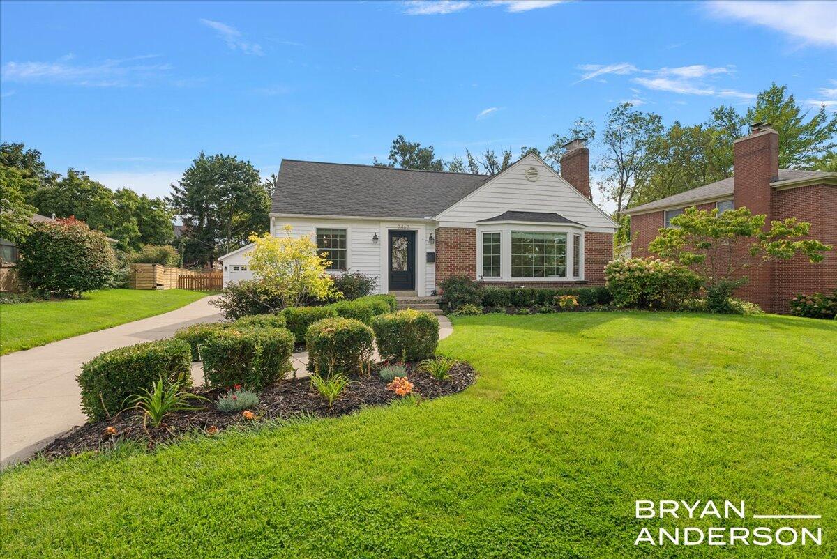 2462 Beechwood Drive SE