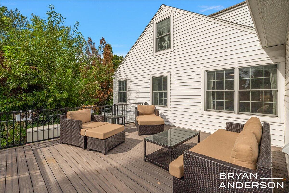 2462 Beechwood Drive SE