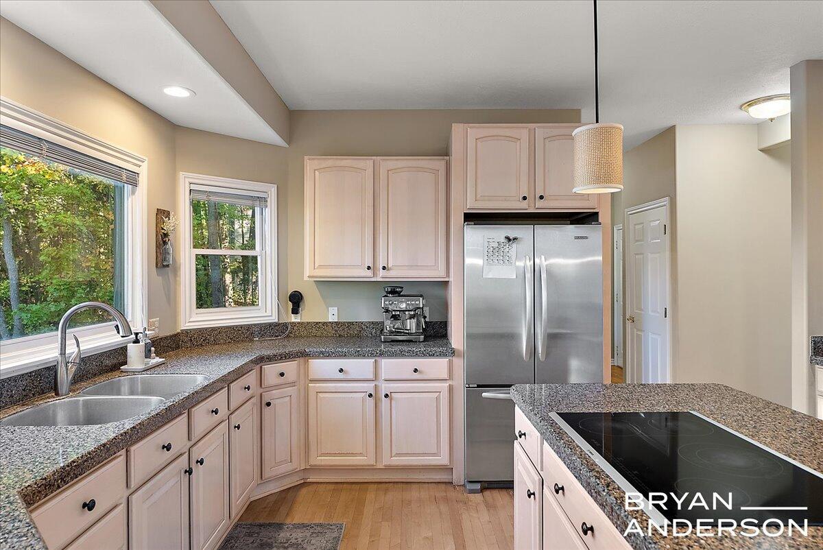 7257 Decosta Drive NE, Rockford