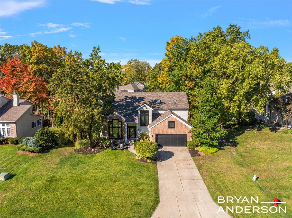 7257 Decosta Drive NE, Rockford