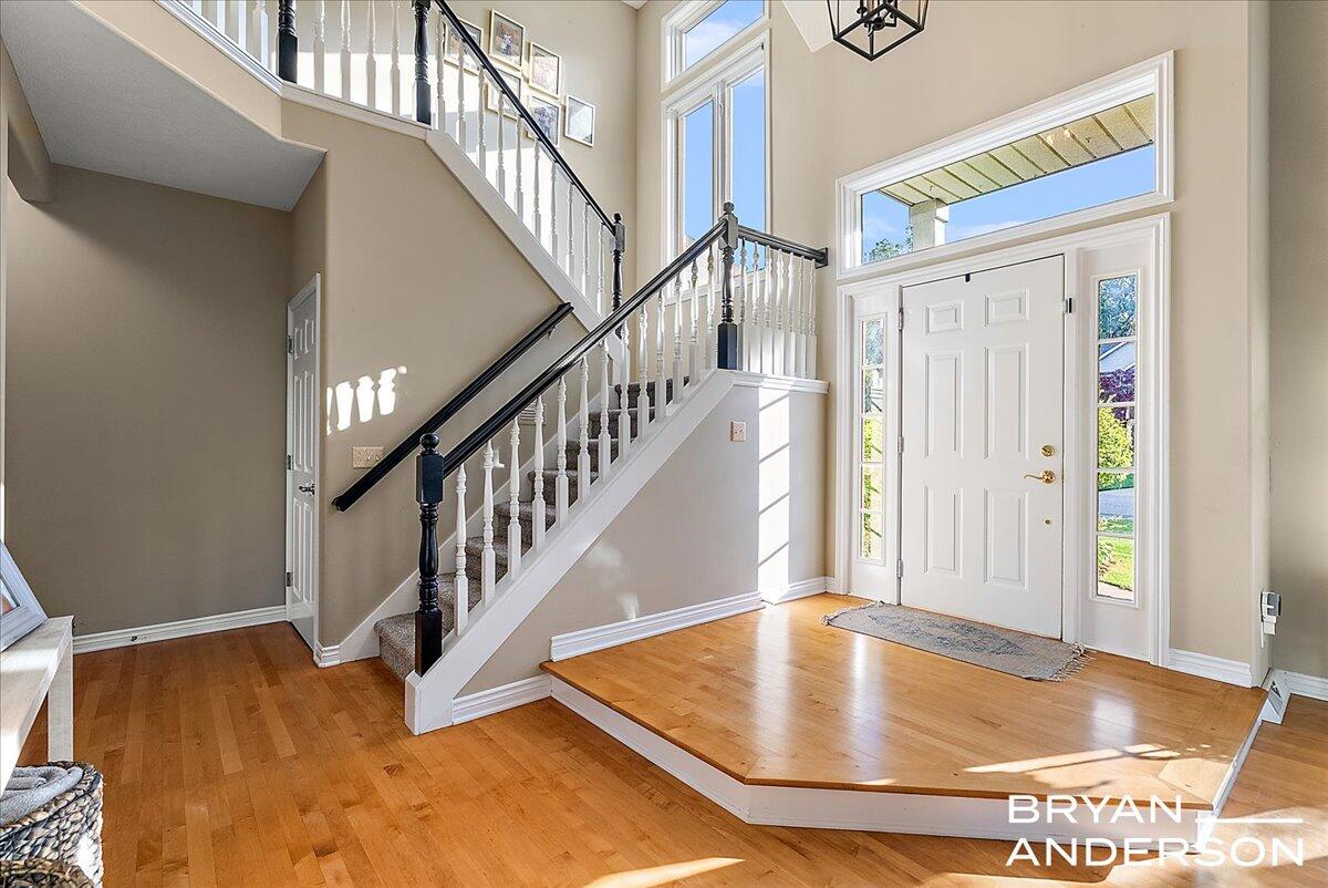 7257 Decosta Drive NE, Rockford