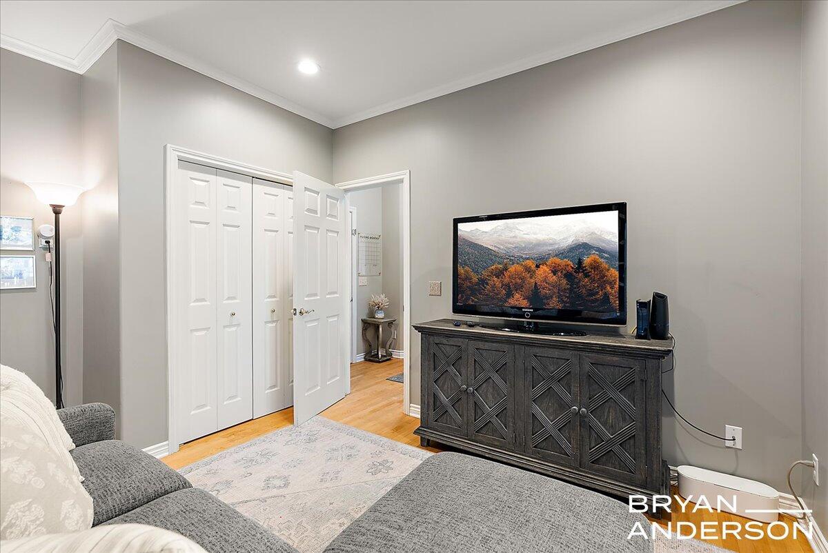 7257 Decosta Drive NE, Rockford