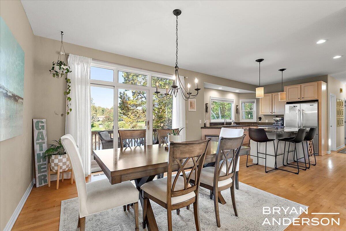 7257 Decosta Drive NE, Rockford