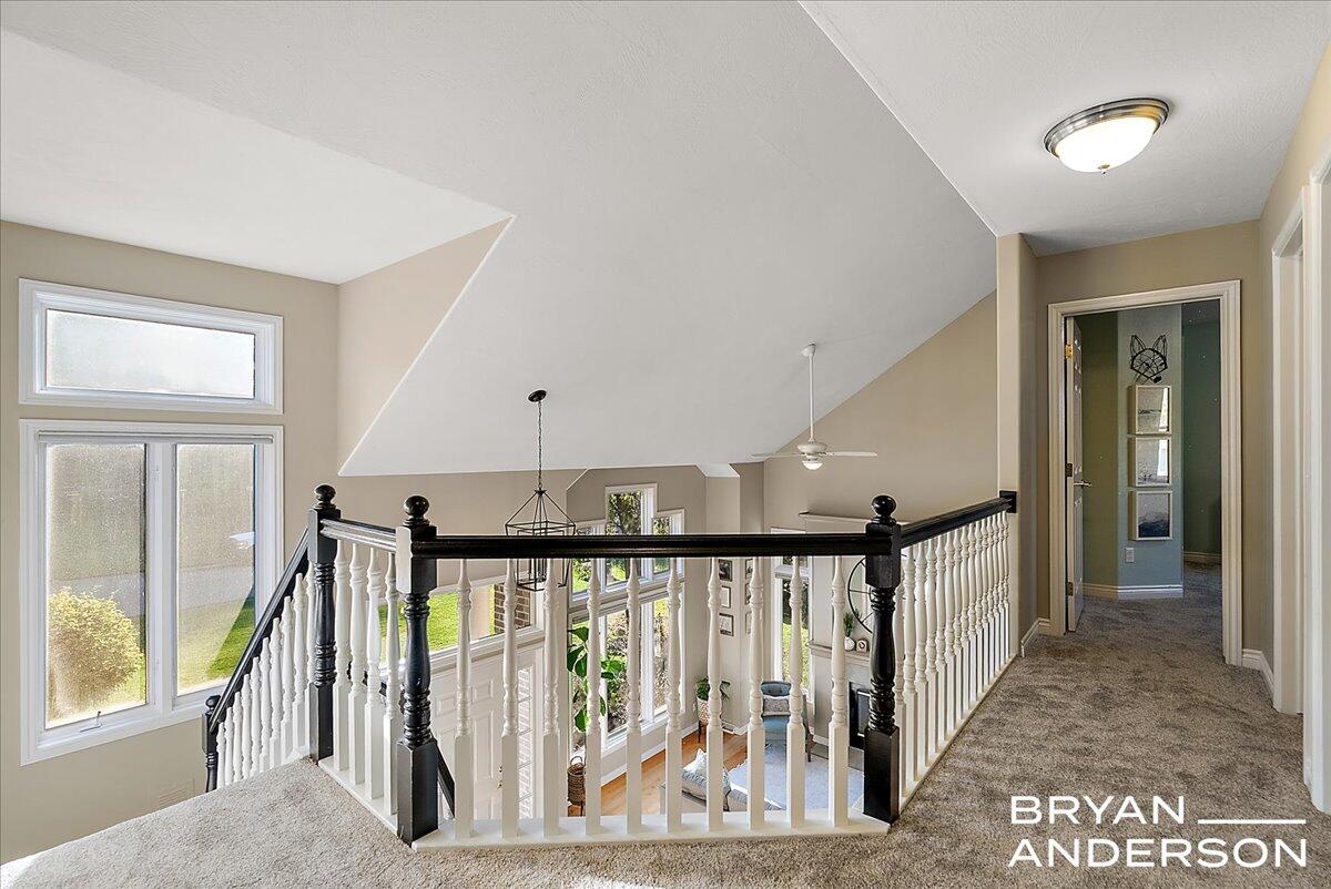 7257 Decosta Drive NE, Rockford