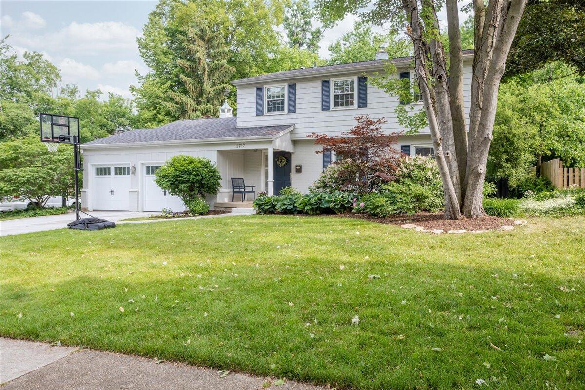 2717 Maplewood Drive SE