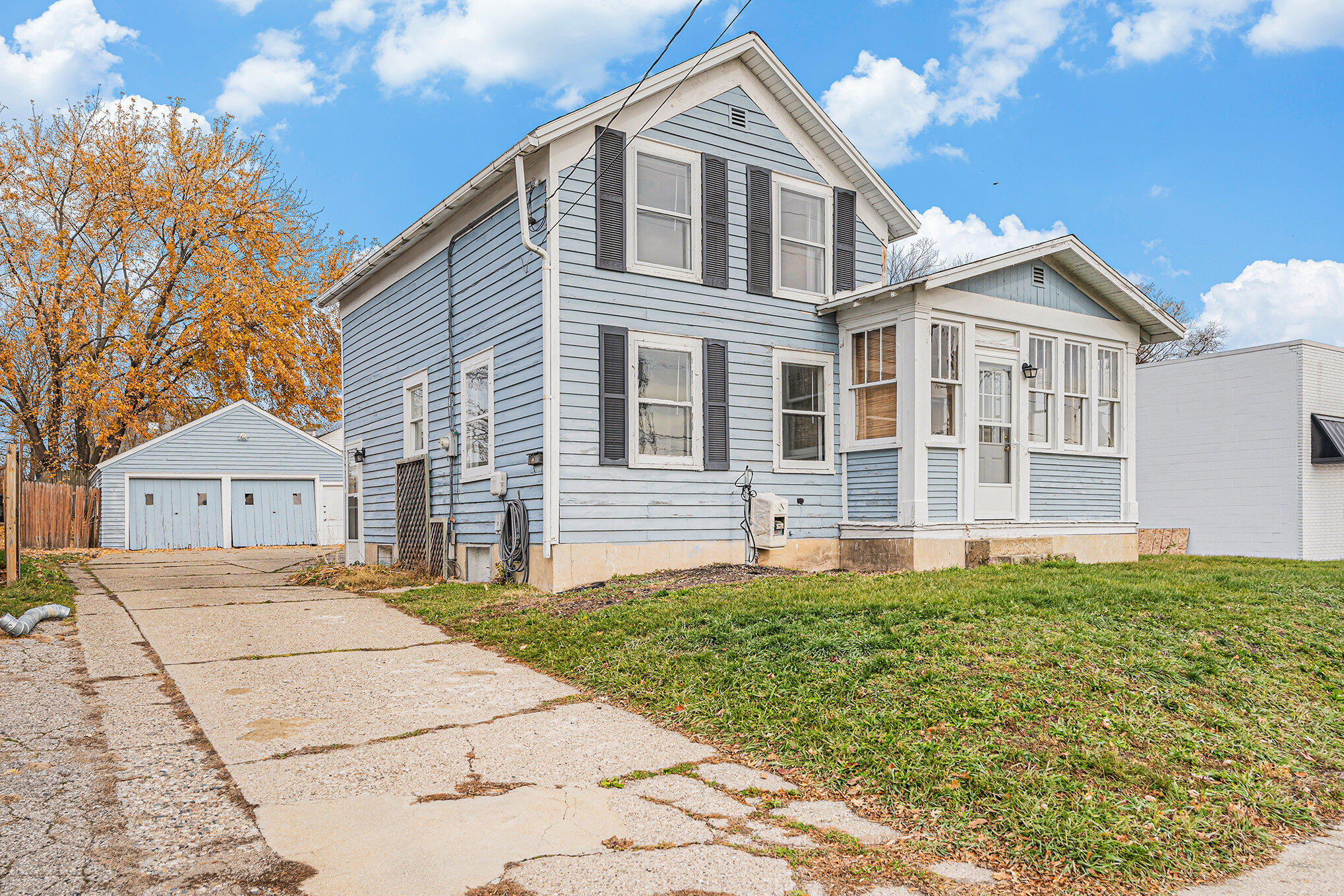 3981 White Street SW