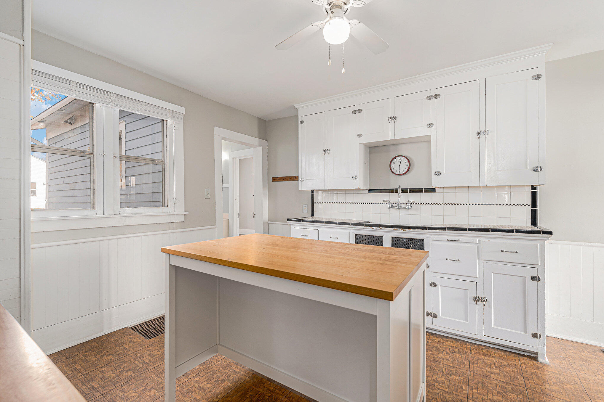 3981 White Street SW