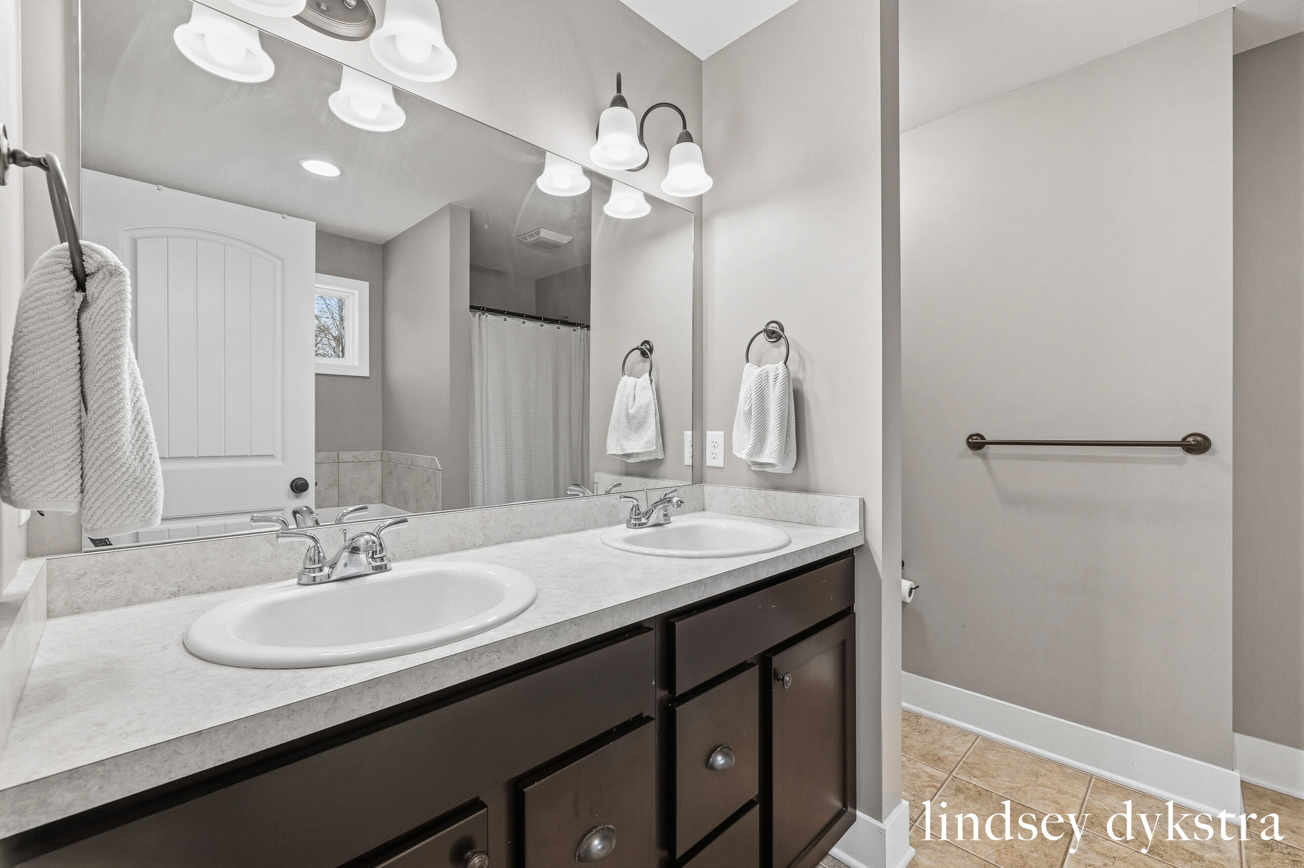 2862 Sunset Ridge Court NE