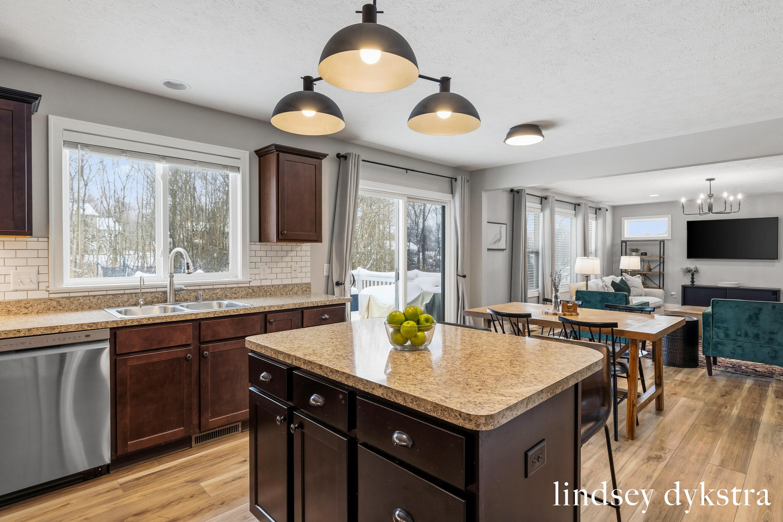 2862 Sunset Ridge Court NE