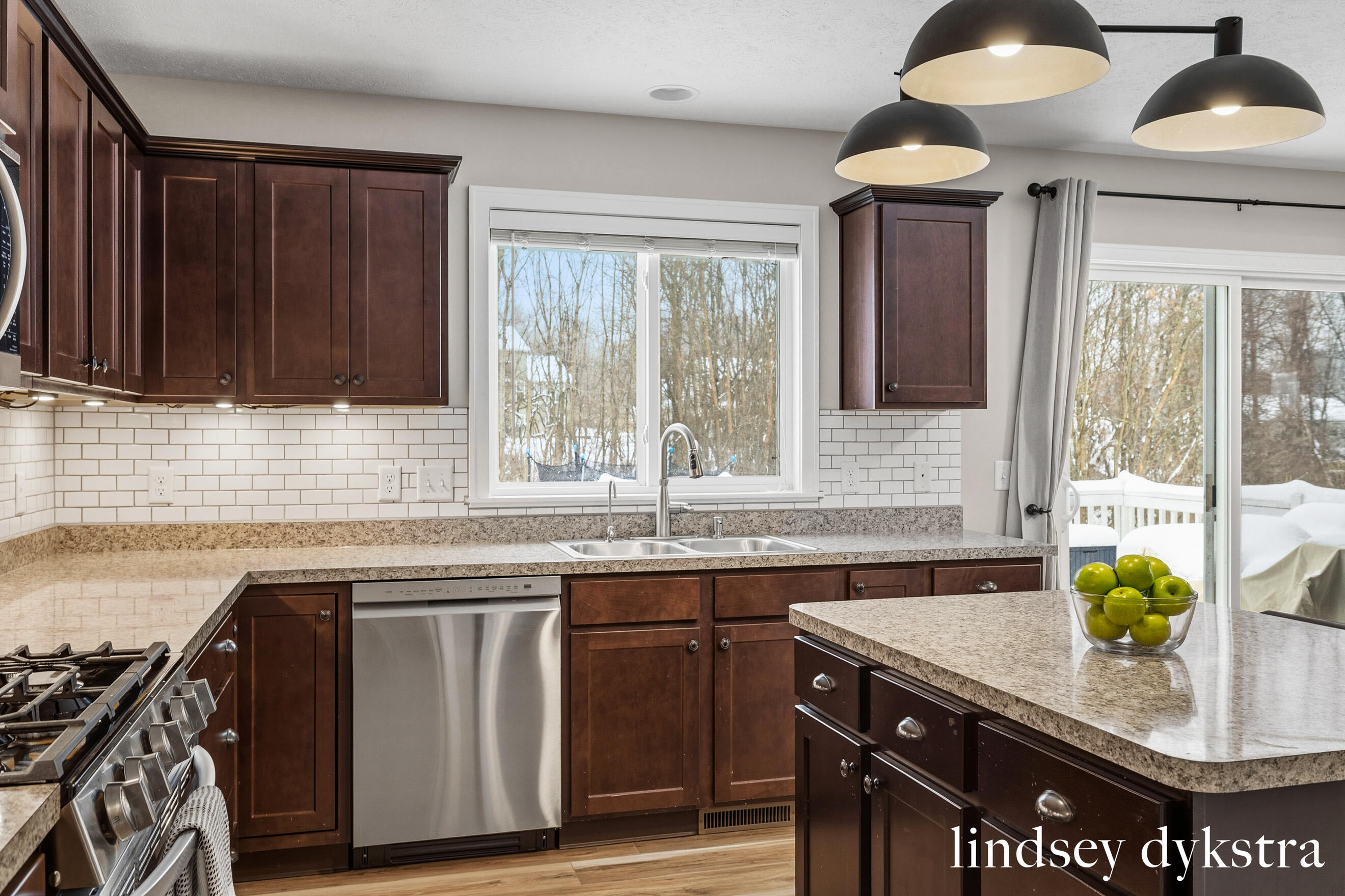 2862 Sunset Ridge Court NE