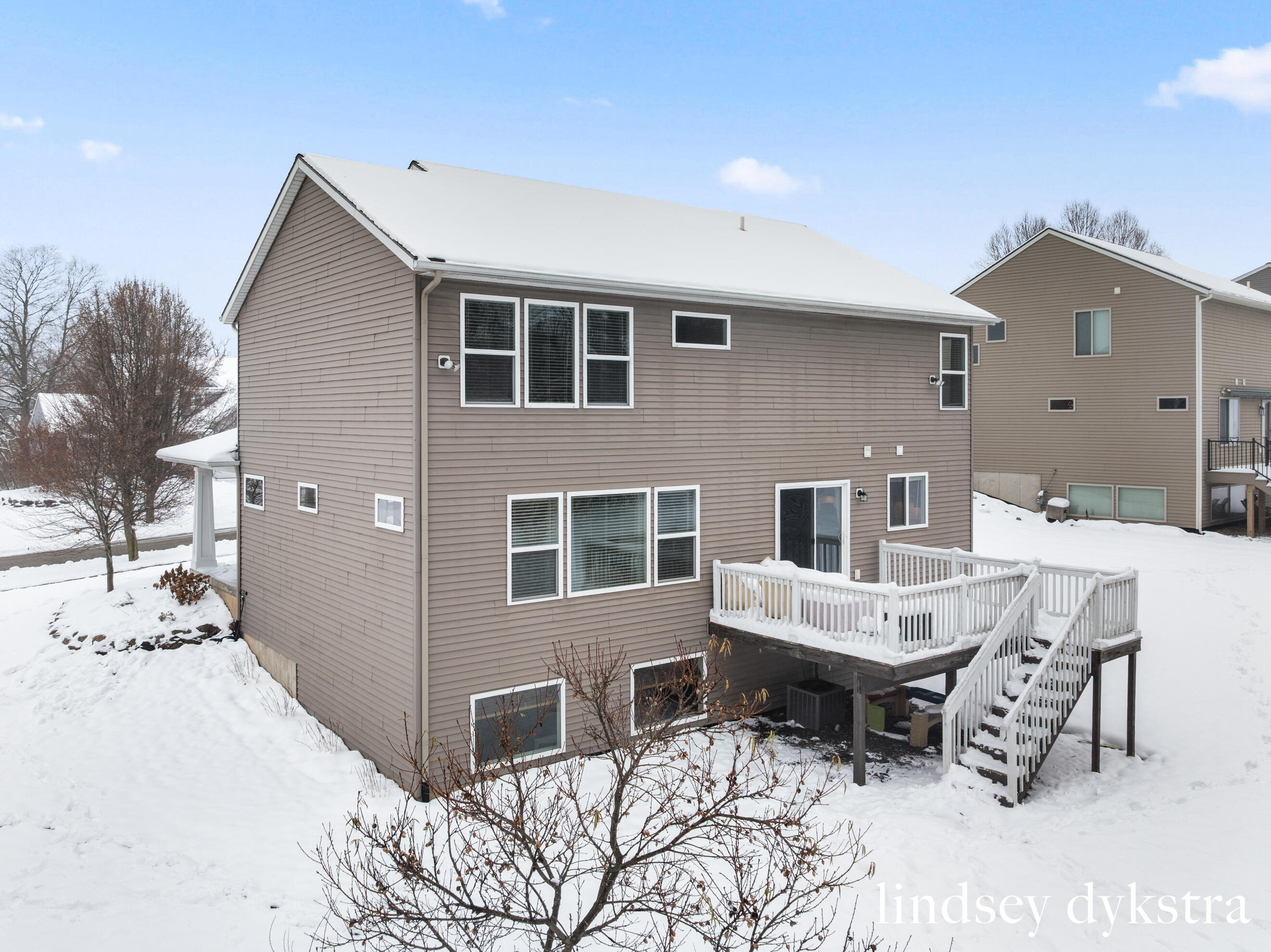 2862 Sunset Ridge Court NE