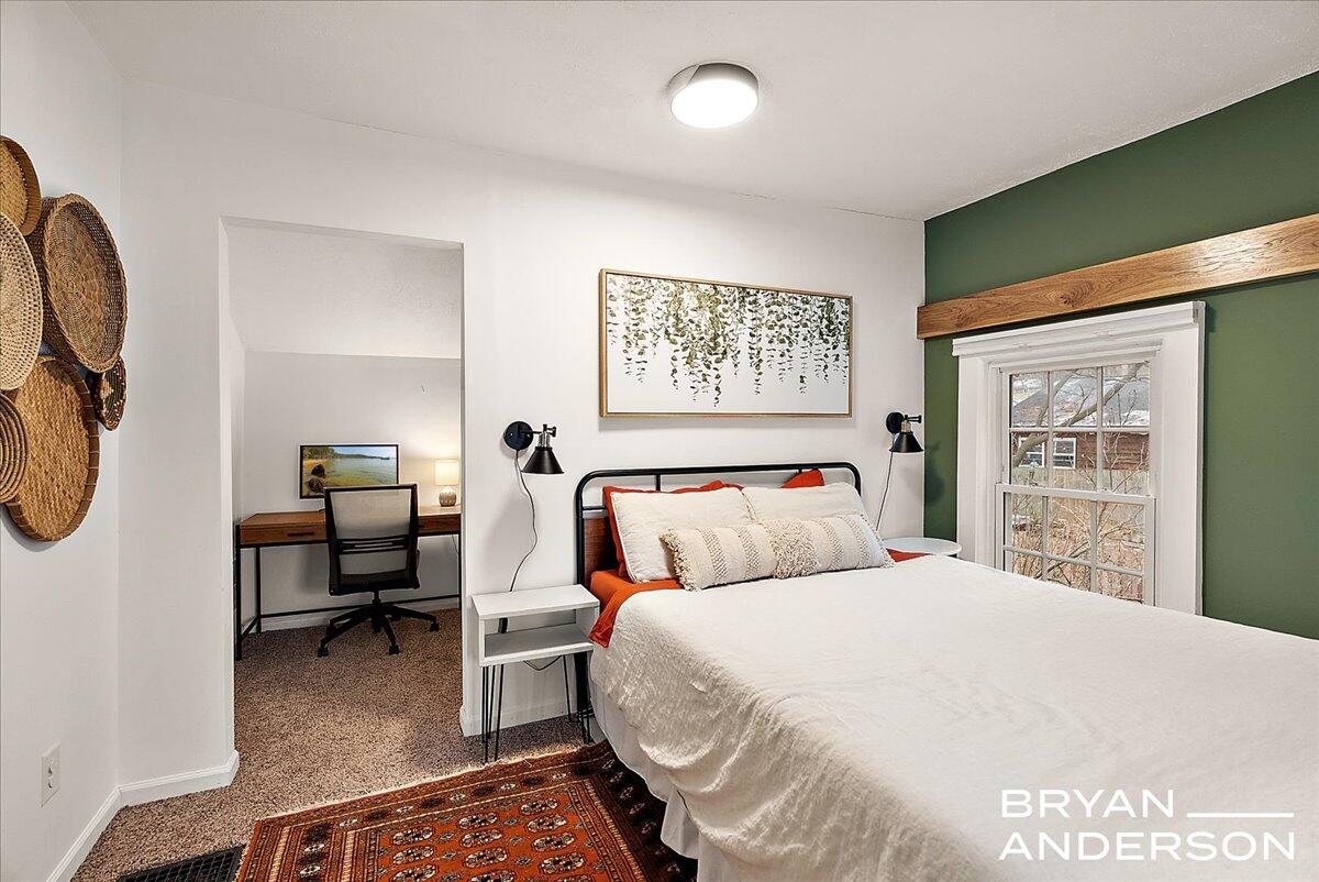 66 S Fremont Street NE