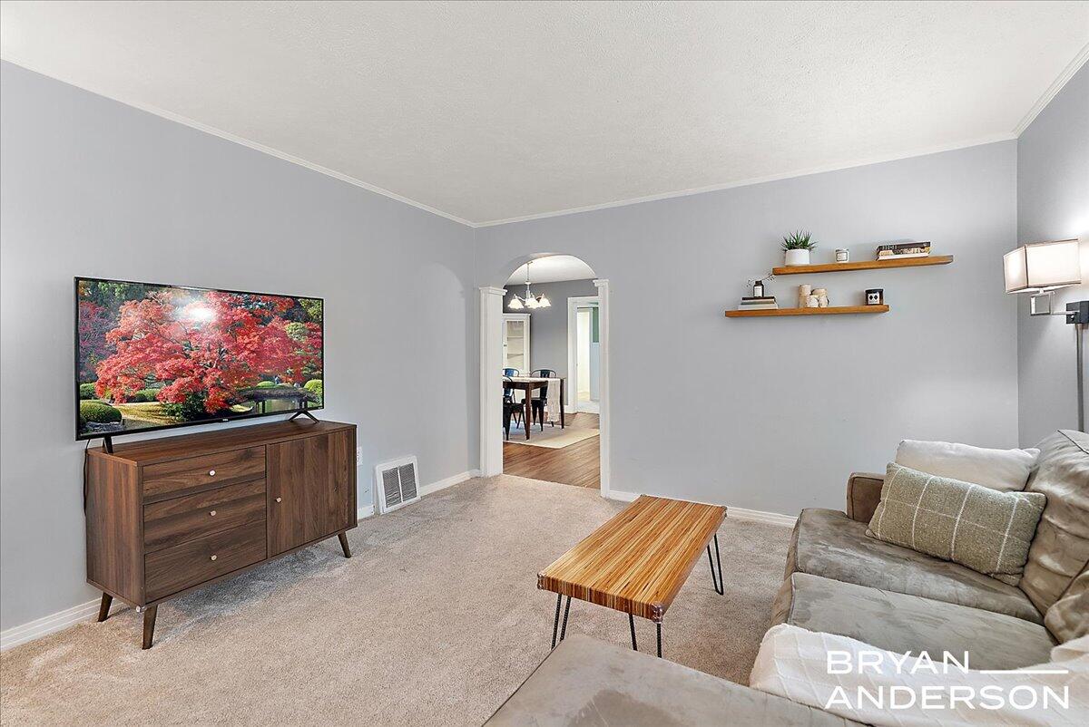 66 S Fremont Street NE