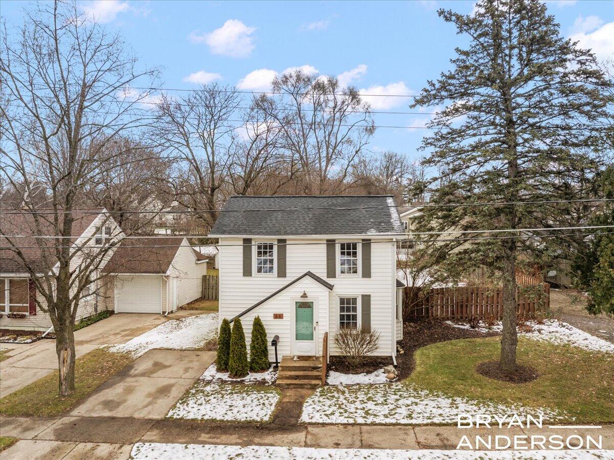 66 S Fremont Street NE