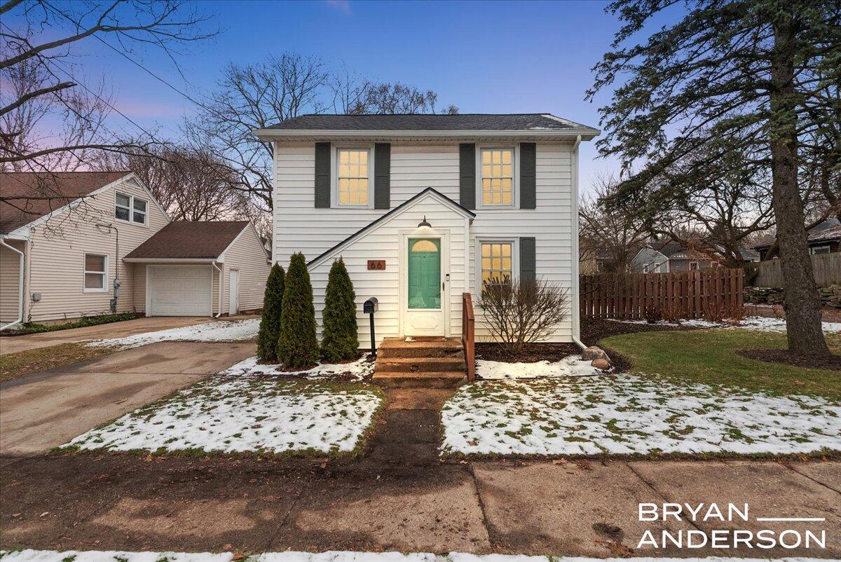 66 S Fremont Street NE