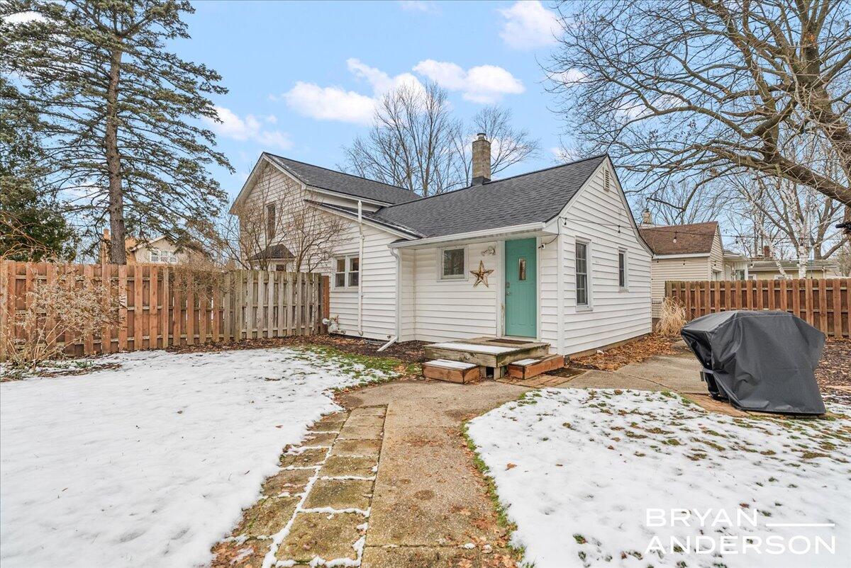 66 S Fremont Street NE