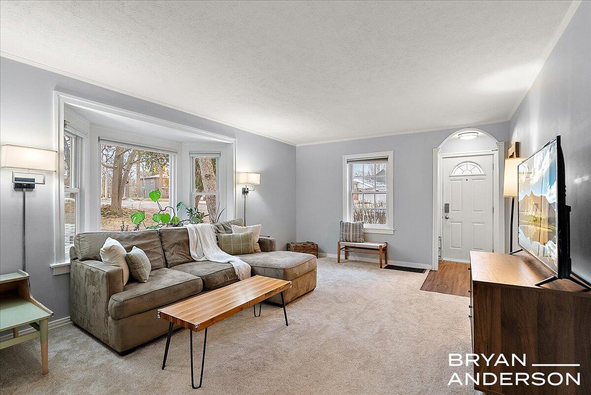 66 S Fremont Street NE