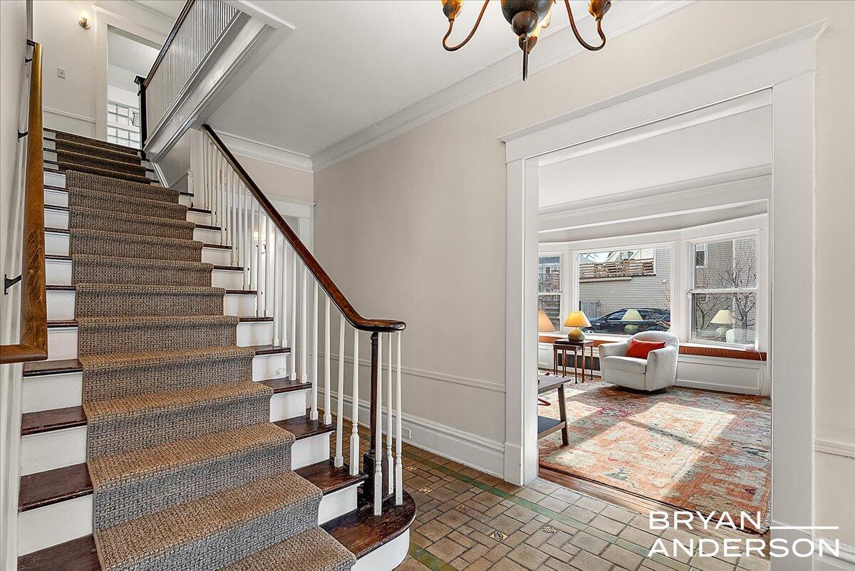 356 Woodmere Avenue SE