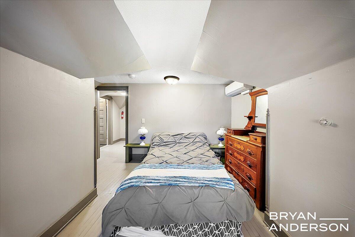 356 Woodmere Avenue SE