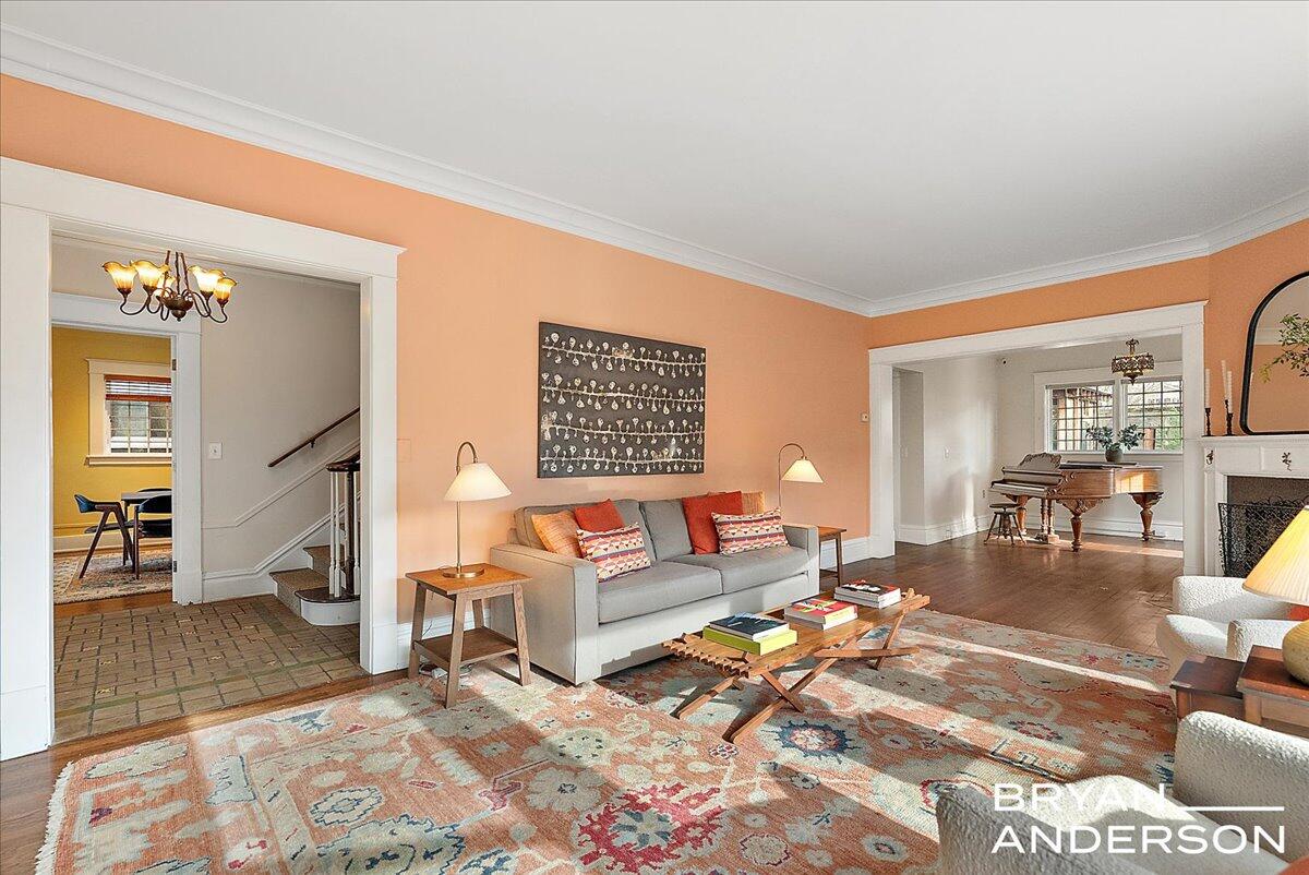 356 Woodmere Avenue SE