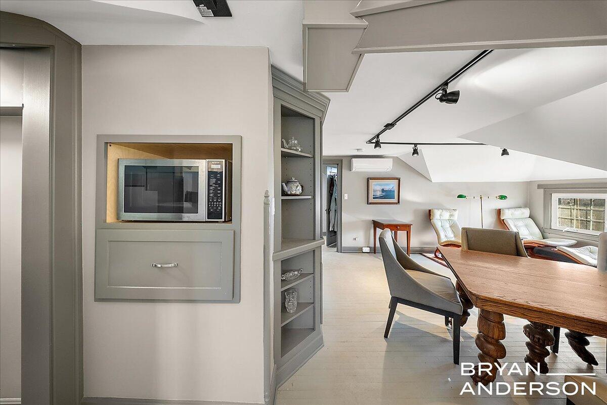 356 Woodmere Avenue SE