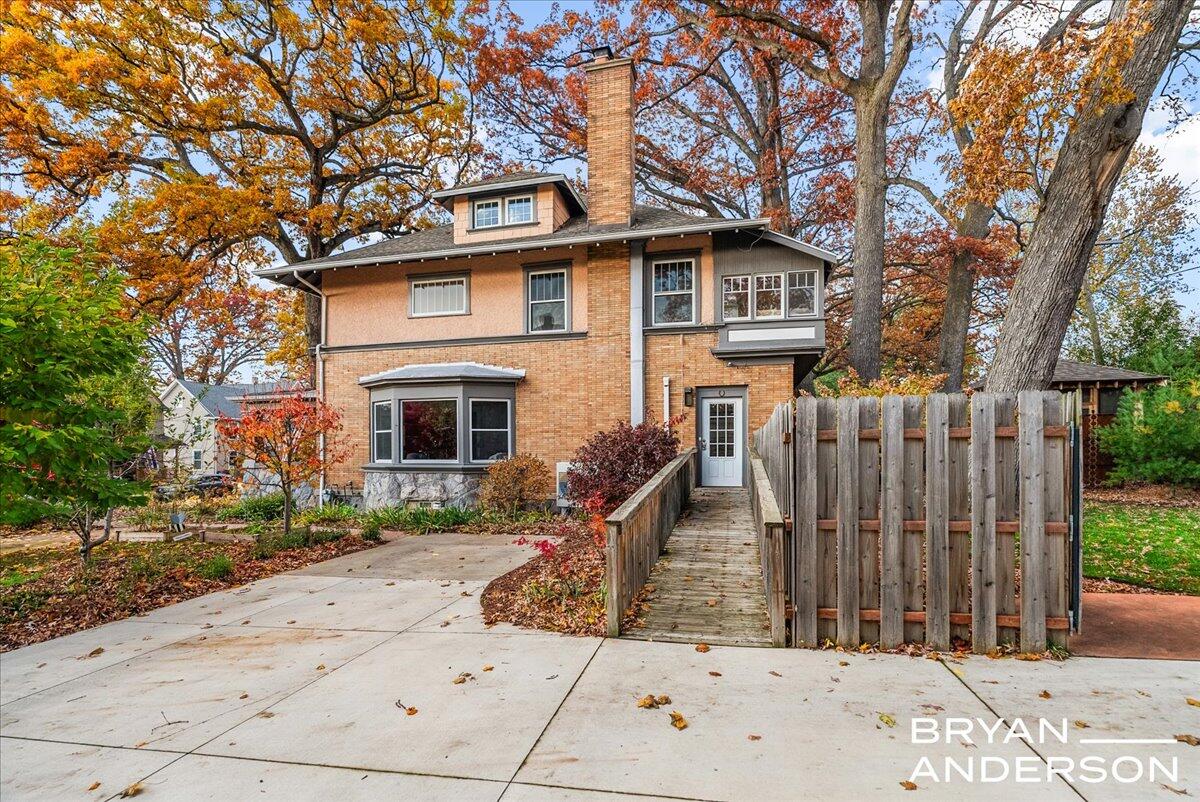 356 Woodmere Avenue SE