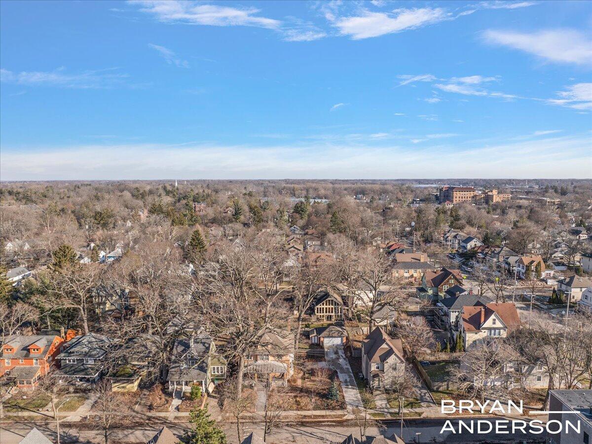 356 Woodmere Avenue SE