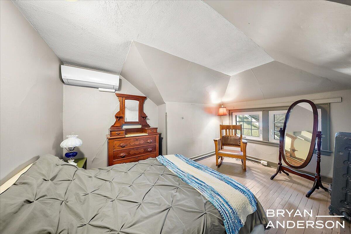 356 Woodmere Avenue SE