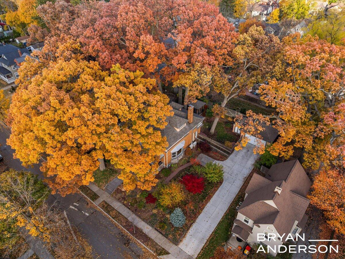 356 Woodmere Avenue SE